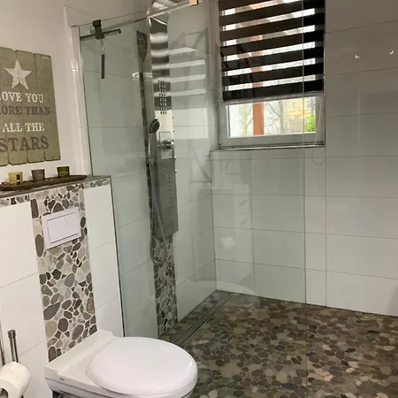 Apartment Stadtvilla Intzeplatz - Foehr Remscheid